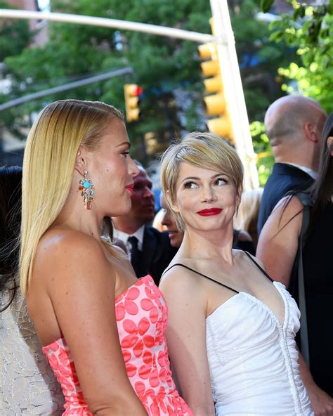 Michelle Williams And Busy Philipps At Tonys 2016 Popsugar Celebrity