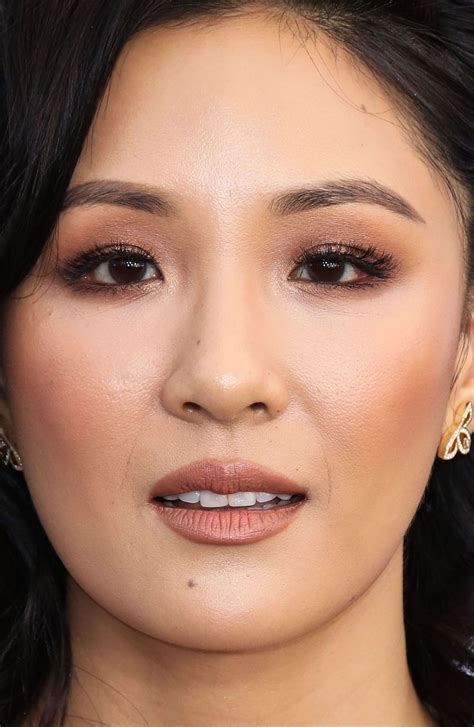 Sag Awards 2019 The Best Skin Hair And Makeup Looks On The Red Carpet