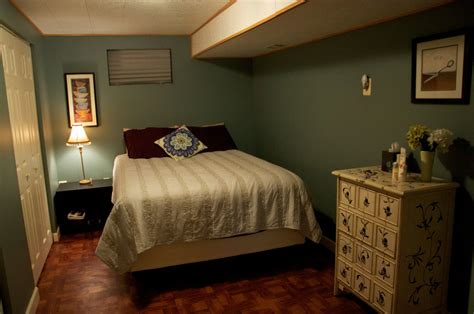 20 amazing purple bedroom decor ideas. Basement Bedroom Ideas for Minimalist Home - Amaza Design