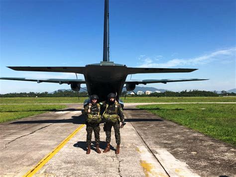 Passagem De Comando No Ar E Em Terra Mant M Tradi Es Na Companhia De