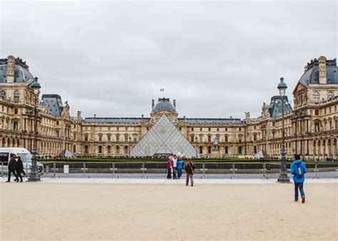 Consejos Para Una Primera Visita Al Museo Del Louvre Blazetrip