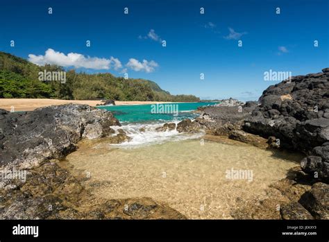 Lumahai Beach Kauai With Waves Flowing Into Pool Stock Photo Alamy
