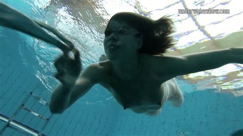 Slender Babe Gazel Podvodkova Is Stripping Under The Water Xhamster