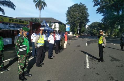 Polsek Bandung Wetan Gelar Apel Pelaksanaan Hari Pertama Psbb Provinsi