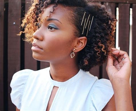 25 Ways Youve Never Thought To Wear Bobby Pins Bobby Pin Hairstyles Hair Styles Curly Hair