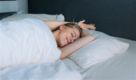 Sleeping Naked 8 Health Benefits Including Weight Loss And Improved