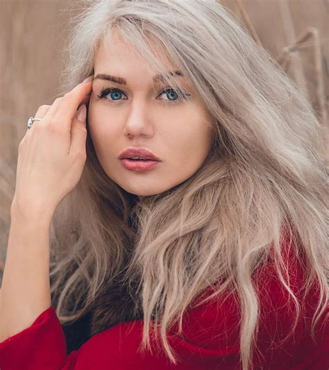 Awesome Ash Blonde Hair Color Ideas For Women To Try