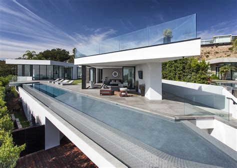 A Contemporary Hollywood Hills Home by Paul McClean Design ...