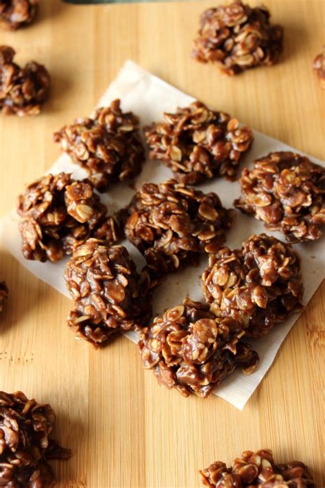 A super fast, super easy to make recipe with chewy oatmeal, rich cocoa and creamy peanut butter. Mini No Bake Oatmeal Cookies | Baking recipes cookies, No ...