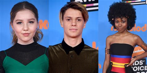Despite being a popular sitcom star, the world doesn't know who her father is. Jace Norman, Riele Downs & Ella Anderson Bring 'Henry ...