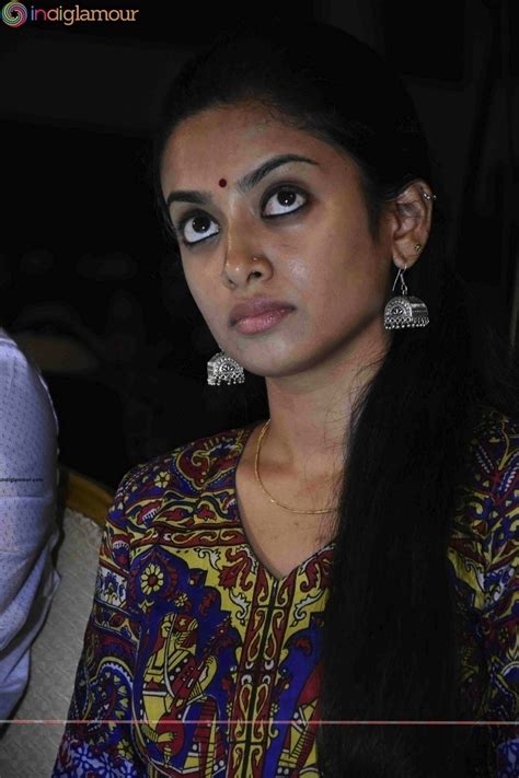 Gauthami Nair Actress Photoimagepics And Stills 449719