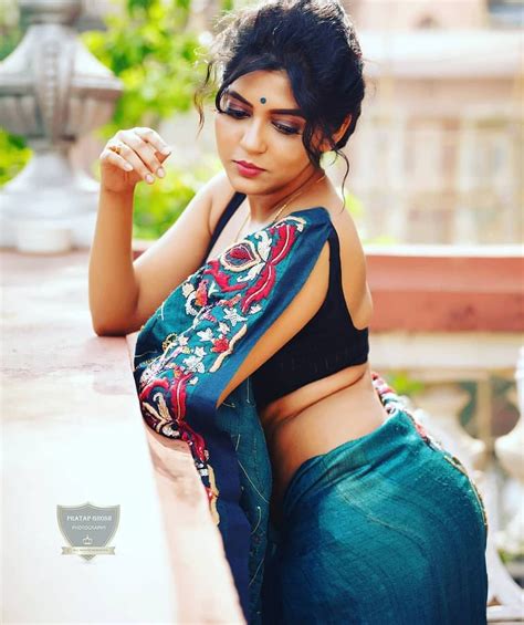 Sexy And Hot Saree Wear Indian Model Goddess In Sexy