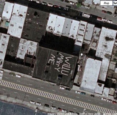 Grenzen kennt google earth nur bei wenigen geheimen plätzen und orten. Satellitenbilder: Die verrücktesten Orte bei Google Earth ...