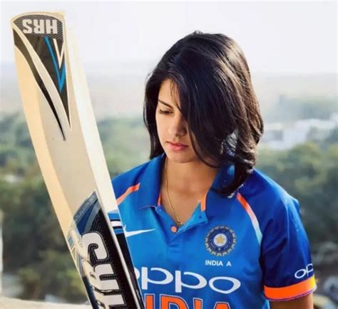 Top 10 Hottest Women Cricketers In The World Wonderslist