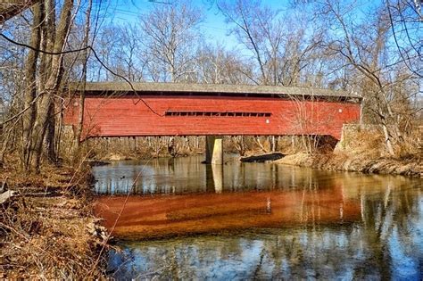 Free Photo Historic Pennsylvania Wood Covered Landmark Bridge