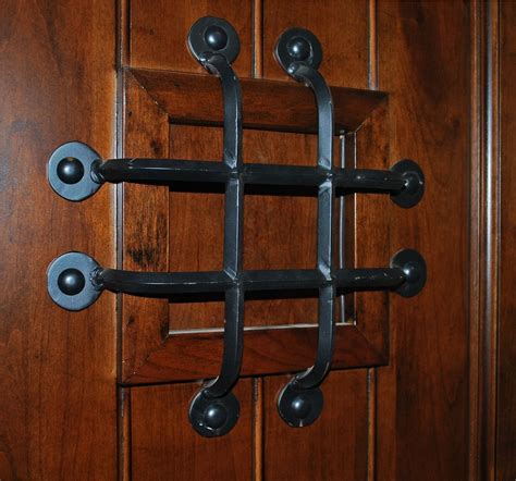 Homes that incorporate knotty alder in their decor tend to sell at a higher asking price than others. 5' x 6'8 Knotty Alder Front Exterior Wood Entry Door with ...