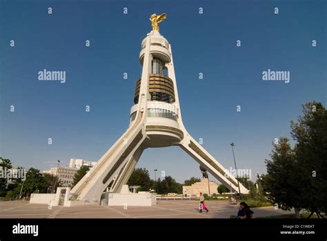 Monumento A La Neutralidad Turkmenist N Fotograf As E Im Genes De Alta