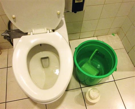 Mengatasi Masalah Wc Mampet Pada Toilet Jongkok Majalah Indonesia