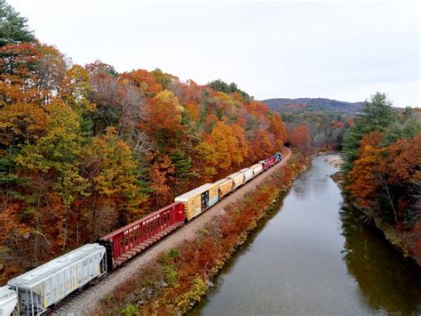 10 New England Fall Foliage Towns You Dont Want To Miss This Autumn