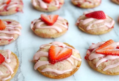 Soft Baked Strawberry Shortcake Cookies