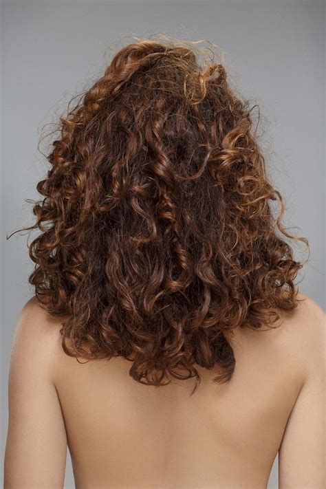 What To Do When Your Hair Loses Its Curl Puffy Hair Damp Hair Styles
