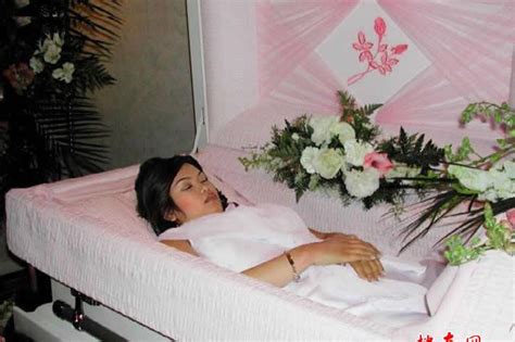 Beautiful Girls And Women Dead In Their Coffins