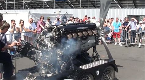 Watch This Amazing Vintage Rolls Royce Merlin V12 27 Litre Engine Gt