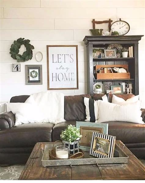 See more ideas about family living rooms, home decor, home. {Farmhouse Living Rooms} • Modern Farmhouse Living Room ...