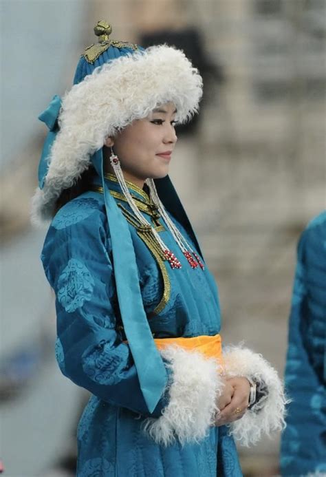 Mongolian Costume Contest Kicks Off Xinhua Englishnewscn