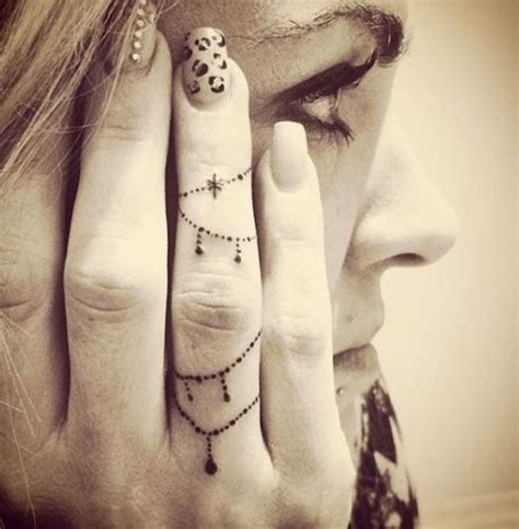 41 Tatuajes En Los Dedos Perfectos Para Ti