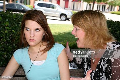 Teenage Eye Roll Photos Et Images De Collection Getty Images