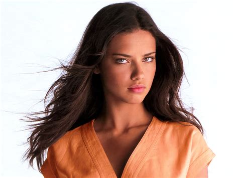 X Adriana Lima Beautiful Pictures X Resolution