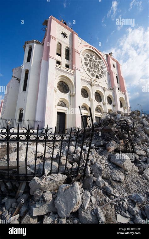 Cathédrale Notre Dame De Port Au Prince January 2010 Earthquake Damage