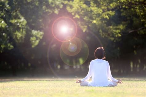 【画像・写真1枚目】ヨガ研究所所長が伝授、認知症やダイエットに効果を持つ瞑想法 女性自身