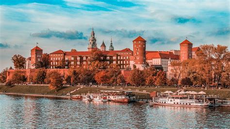Polen üretimi ülkemizde arıcılık yaparak bal üretimi yapan arıcılardan temin edilmelidir. Polen Reiseführer: 10 wichtigsten Tipps für eine Reise