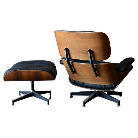 Iconic Eames Lounge Chair And Ottoman In Rosewood At 1stdibs