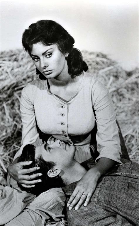 Sophia Loren Photo Gallery Page Celebs Place Com