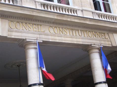 Il existe un conseil constitutionnel en algérie, en côte d'ivoire, en france, au liban, en mauritanie, etc. La décision du Conseil constitutionnel sur la ...