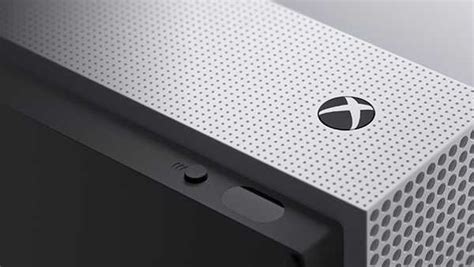 Xbox One Update For March 2017 Adds Beam Streaming New Guide Blu Ray