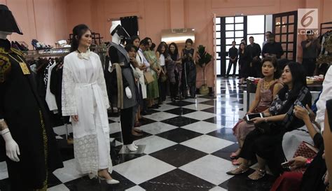 Foto Sambut Bulan Ramadan Fashion First Keluarkan Koleksi Terbarunya