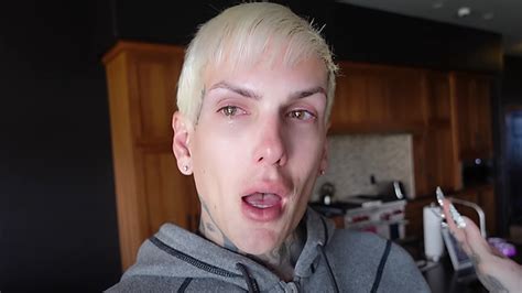 Jeffree Star Surrounded By Cops During Tiktok Live Stream Swatting Dexerto