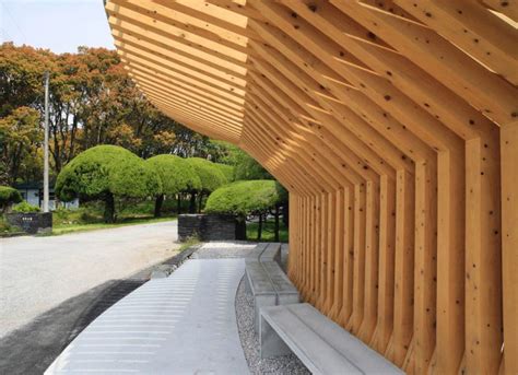 Wooden Bus Stop At Park Design Spectrum 設計光譜