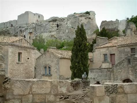 Les Baux De Provence Guide Tourisme And Vacances