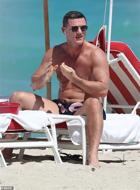 Luke Evans Displays His Hunky Physique On Miami Beach Luke Evans Luke Hunky