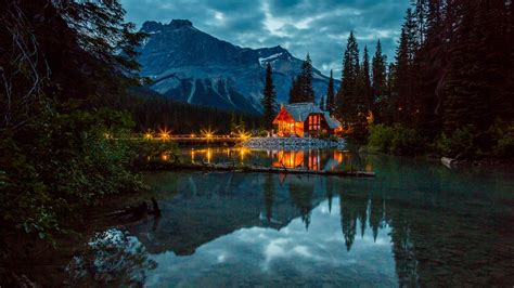 Emerald Lake Lodge Field British Columbia Frontier Canada