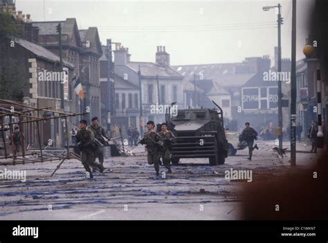 Riot Northern Ireland The Troubles 1980s British Army Soldiers Falls