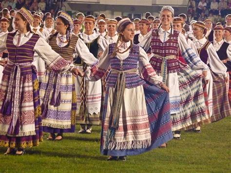 Lithuanian Folk Costumes Lithuanian Clothing Folk Costume Traditional Outfits