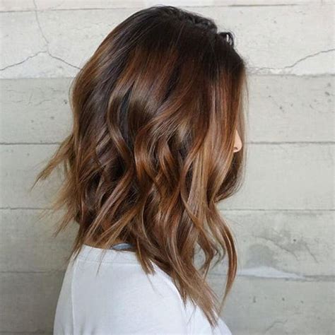 It's not too short, so it can take years off your look for women who have enjoyed long hair for quite some time, deciding to go shorter can be a little intimidating. Medium-Length Hairstyles We're Loving Right Now - Southern ...