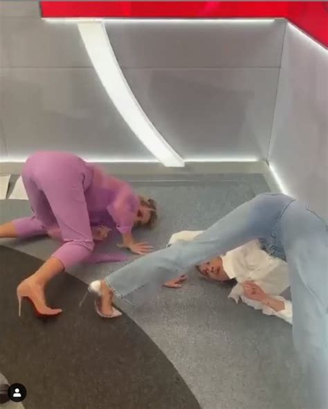 Amanda Holden Tries Out Pussycat Dolls Famous Bum Move Metro News