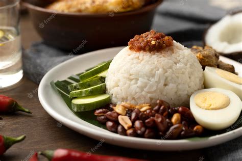 Free Photo Traditional Nasi Lemak Meal Assortment